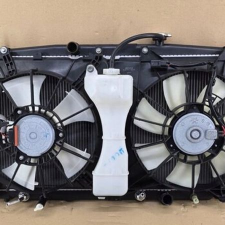 "Honda Civic, Honda Insght" su radiatoru