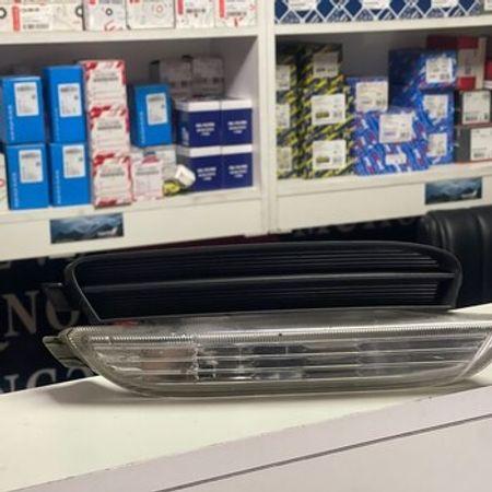 "Honda Insight 2009-2011" dönmə işığı