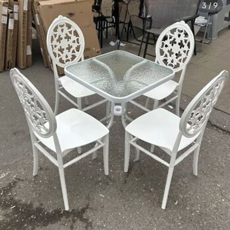 Masa və oturacaqlar