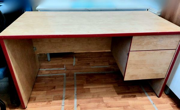 Kanada istehsalı ofis masası