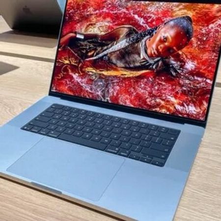 Apple Macbook Pro 16.2-inch M5 Max 36/2TB – Noutbuklar və Netbuklar – ucuztap.az