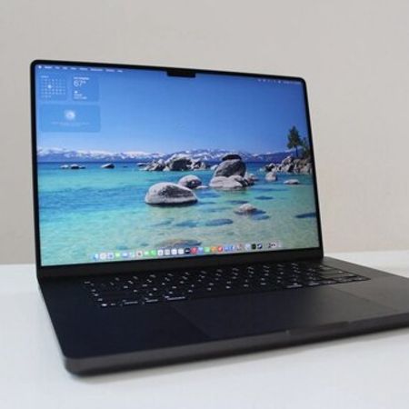 Apple Macbook Pro 16.2-inch M5 Max 2TB/64GB – Noutbuklar və Netbuklar – ucuztap.az