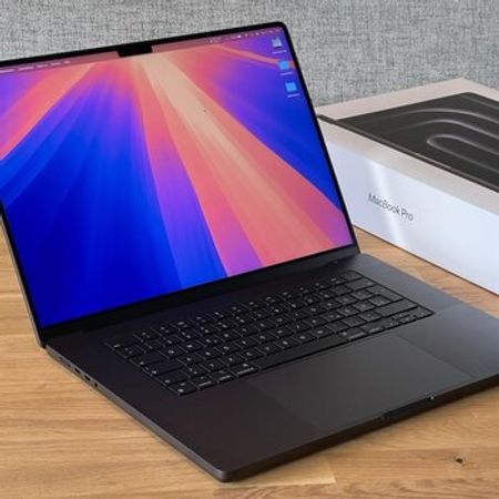MacBook Pro 16 inch M4 Pro 24/512GB 60cycle