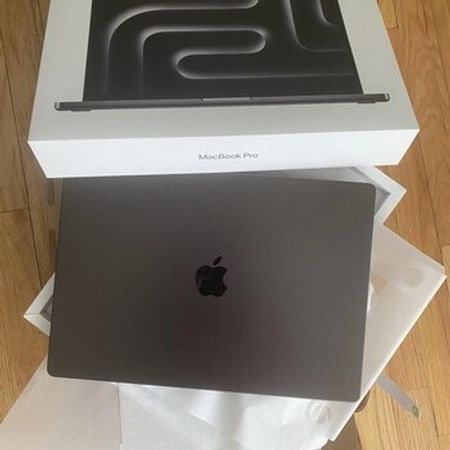 Apple MacBook Pro 16.2 inch M3 Pro 36/512GB Black