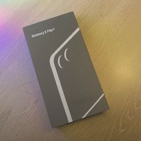 Samsung Galaxy Z Flip 7" 256GB