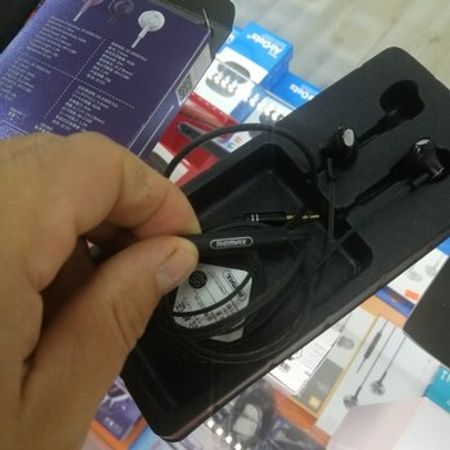 Remax RM-711 qulaqcığı – Audio və video – ucuztap.az