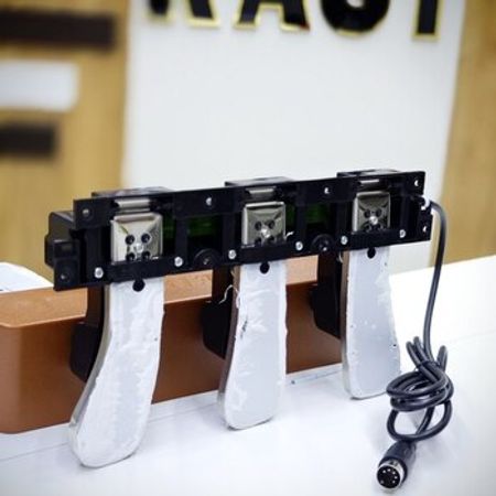 Piano, sintezator pedalı