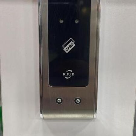 Qapı kilidi qolbaqlı model