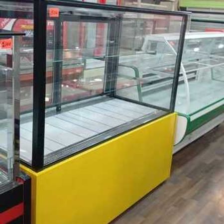 Şirniyyat soyuducusu