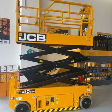 JCB 2032E, 2025 il