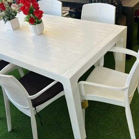 Masa və oturacaqlar