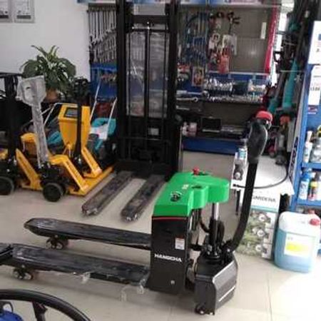 Elektrikli transpalet "Hangcha CBD15"