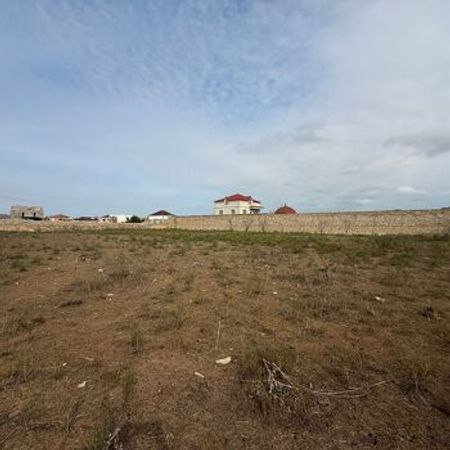 24 sot torpaq sahəsi, Qala qəs.