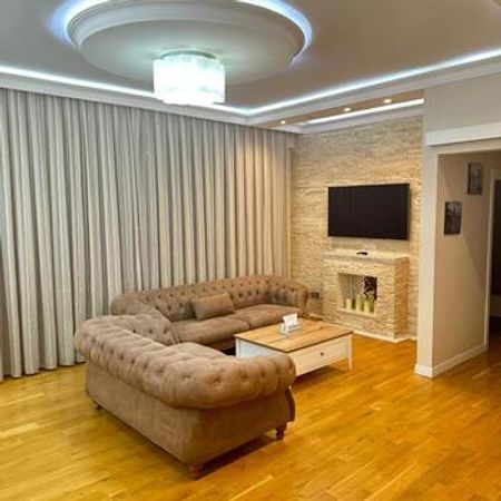 3-otaqlı yeni tikili kirayə verilir, İçərişəhər m., 120 m²