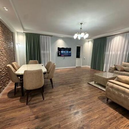 3-otaqlı yeni tikili kirayə verilir, Elşən Süleymanov küç., 144 m²