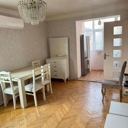 2-otaqlı mənzil kirayə verilir, Elmlər Akademiyası m., 50 m²