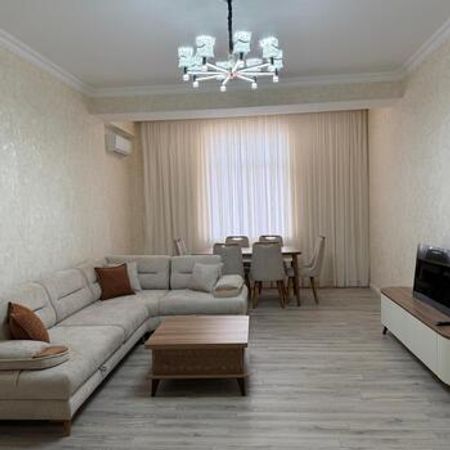 3-otaqlı yeni tikili kirayə verilir, 8 Noyabr m., 100 m²