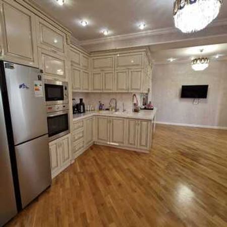 5-otaqlı yeni tikili, Sumqayıt ş., 240 m²