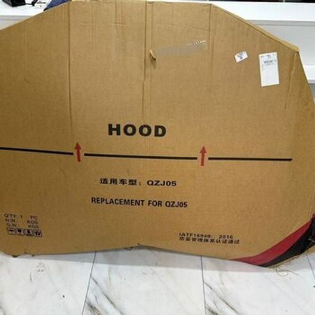 "BYD Qin Plus" kapotu