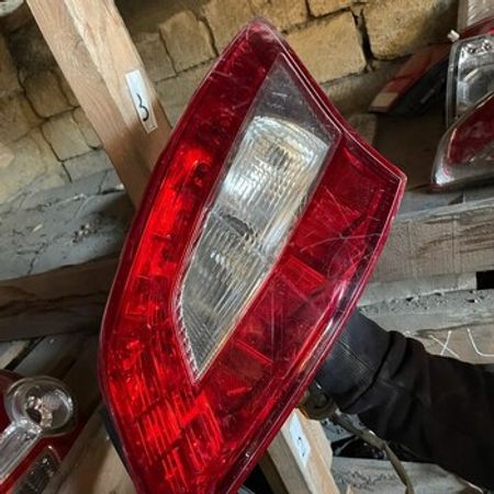 “Nissan Maxima” stop işığı – Ehtiyat hissələri – ucuztap.az