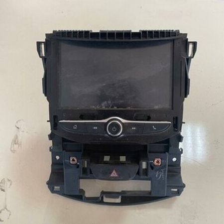 "Chevrolet Cruze" monitoru