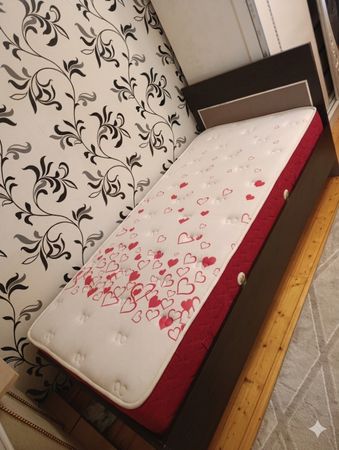 Çarpayı tək nəfərlik