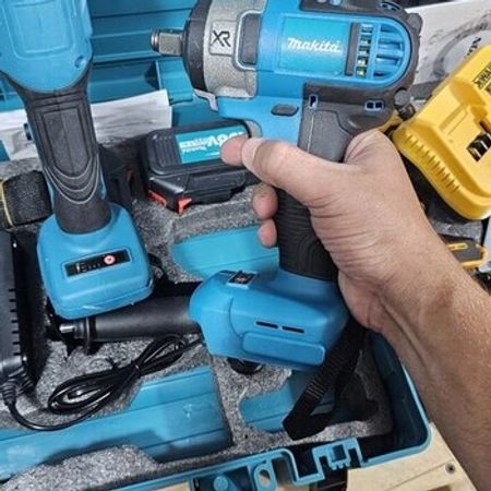"Makita" drel, laqunda, bolt açan dəsti