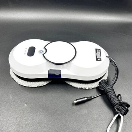 Şüşə silən robot