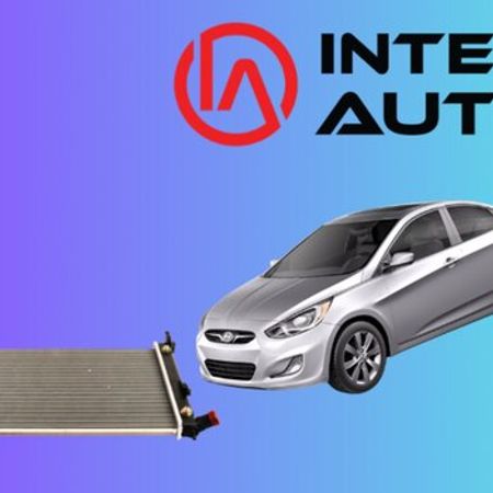 Hyundai Accent 2012 su radiatoru