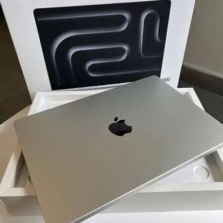 MacBook Pro 14-inch (M5 Pro, 24GB / 1TB)