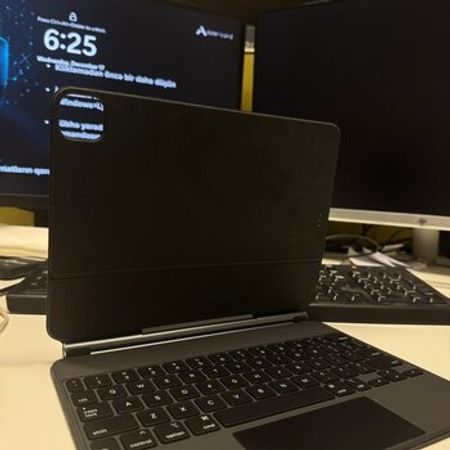 Magic keyboard 11’inch