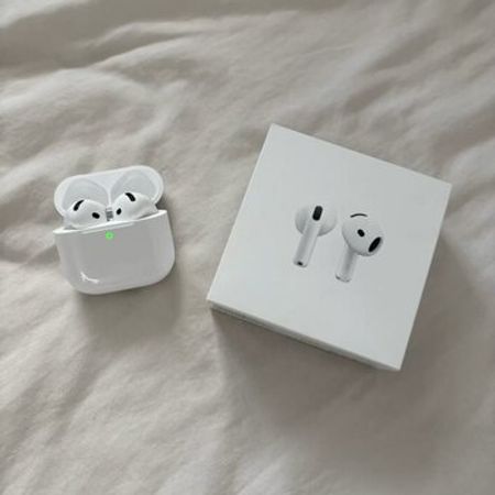 AirPods 4