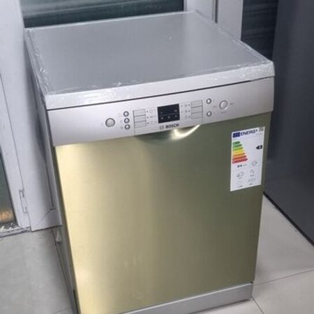 Qabyuyan maşın "Bosch SMS26DI00T"