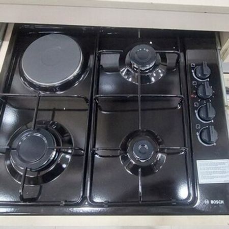 Qaz plitəsi "BOSCH PBY6C6B62O"