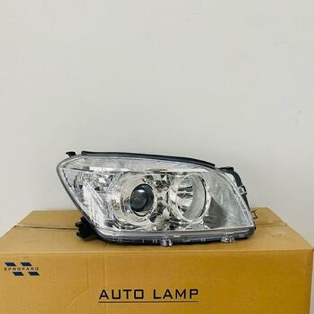 Toyota Rav 4 2006 ön farası – Ehtiyat hissələri – ucuztap.az