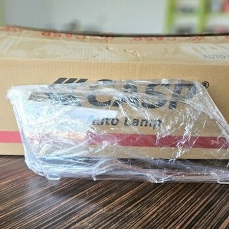 "BMW 3 seriya E46 2004" fara şüşəsi