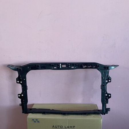 "Hyundai Elantra 2016" radiator paneli