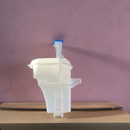 "Hyundai Elantra" 2011 su çəni