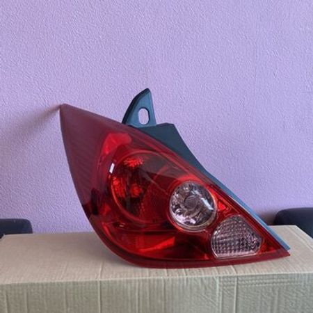 Nissan Tiida 2006 arxa stop işığı – Ehtiyat hissələri – ucuztap.az