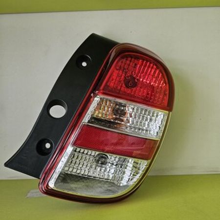 Nissan Micra 2010 arxa stop işığı – Ehtiyat hissələri – ucuztap.az