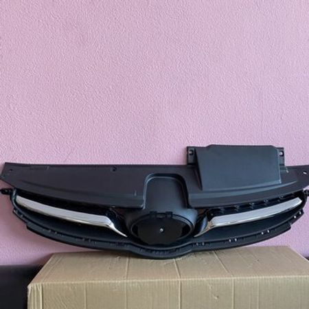 "Hyundai Elantra 2011" radiator barmaqlığı