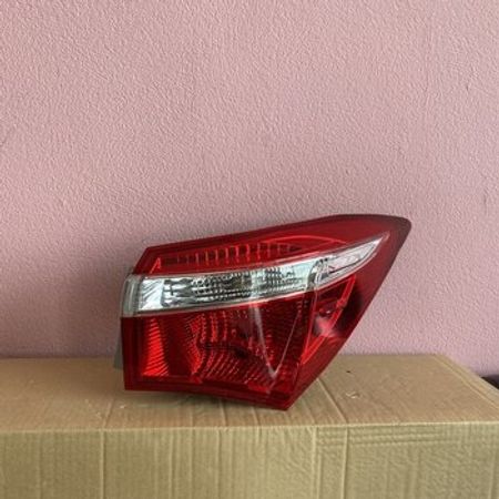 "Toyota Corolla 2014" stop işığı