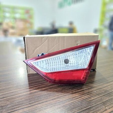 "Hyundai Sonata 2011" arxa baqaj stop işığı