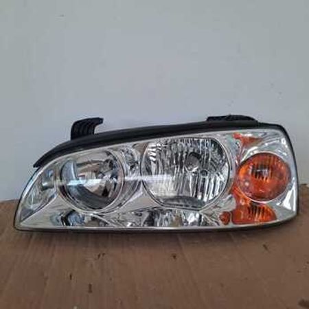 "Hyundai Elantra 2004-2022" faraları