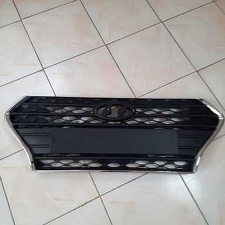 "Hyundai Accent 2018" radiator barmaqlığı