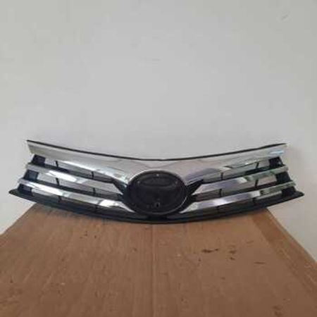 "Toyota Corolla 2014" radiator barmaqlığı