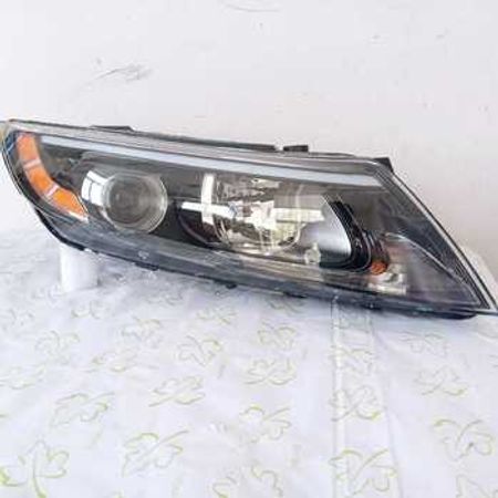 "Kia Optima 2014" farası (ABŞ)