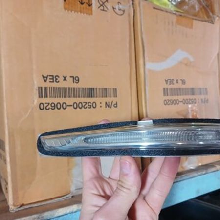 Hyundai Santa Fe 2013 yan güzgü dönmə işığı