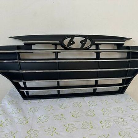 "Hyundai Elantra 2019-2022" radiator barmaqlığı