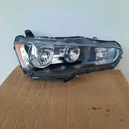 "Mitsubishi Lancer 2008" ön farası